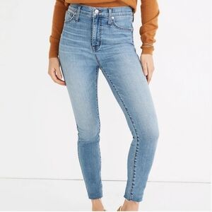 Madewell 10" High-Rise Skinny Jeans in Highview Wash: Raw-Hem Edition size 30
